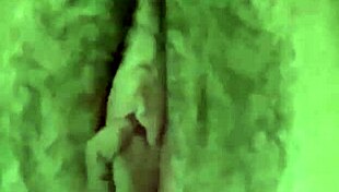 Solo girl masturbates her hungry pussy