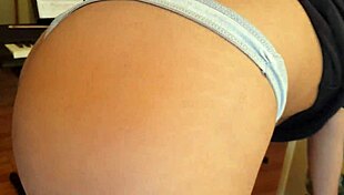 colombian secretary babe begs boss to fuck her without condom