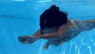 Angelica Heart Shows Big Tits In Public Bathing