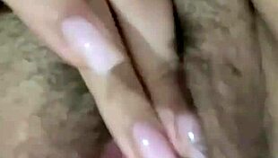 Solo girl masturbates her hungry pussy