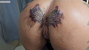 I'm modifying the tattoo around my huge ass, now it's bigger than before