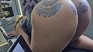 I'm modifying the tattoo around my huge ass, now it's bigger than before