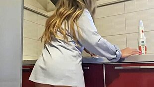 gostosa cleans stove, masturbates her big ass and natural tits intensely.