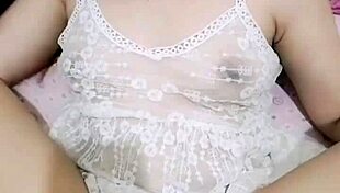 Ngentot memek sempit istri sampai crot didalam