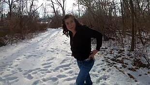 Whaletail Fetish - Arctic Milf Shows Off Chubby Ass