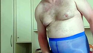 DIY porn with a plus size amateur in blue leggings and no shoes