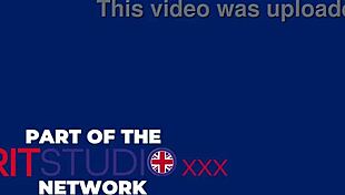 Spanish milf’s pussy eaten out in hot homemade action! 🔥