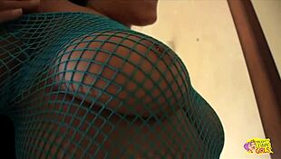 Dana Vespoli Fingers Her Girlfriend In A Steamy Lesbian Encounter