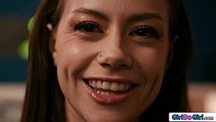 Facesitoval som svoju busty nevlastnú mamu a skončil som v nej