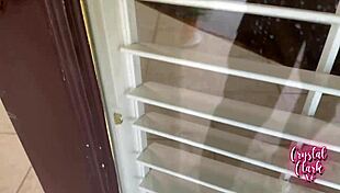 เย็ดภรรยาหมอเซ็กซี่ของเพื่อนในห้องหลังโรงพยาบาล