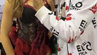 katie kush takes on elo podcast challenges, showing off her big tits