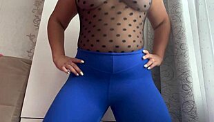 omg, hot stepmom stretchin in ways makin me crazy down there