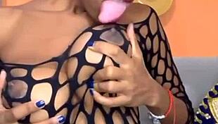 Rica morena de co�o cremoso y dulces tetas with fat tits ass ebony dildo homemade sexy black cute big ass