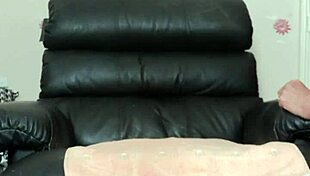 chair wank leads to cum release