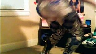 black milf drops ass