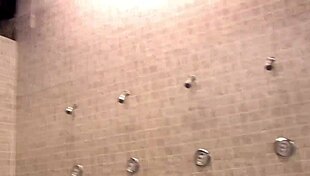 The hot Latina girl Esperanza Diaz knows how to ride a toy