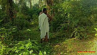 Knepper min uartige ekskæreste udendørs i busken