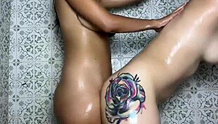 en la finca follando a escondidas con la empleada lesbianas