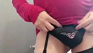 Travesti Vini loving that dildo