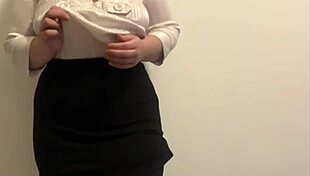 i love tasting big tits and ass with extra curves