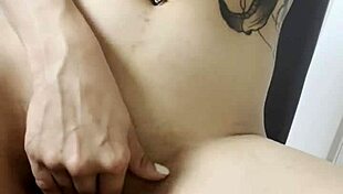 Nixhades69 reaches orgasm through anal masturbation solo