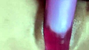 i test tight pussy with big dildo toy