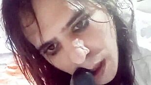 Learn how to suck for ultimate male pleasure in this retro tutorial.