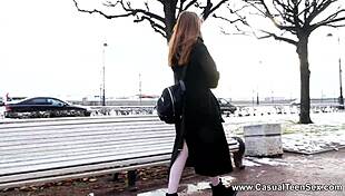 Casual teen sex warming up with stranger