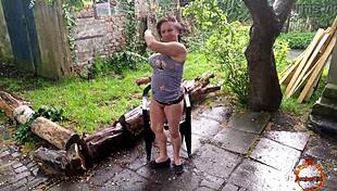 Klaudiaambergirl masturbating solo during storm 😍