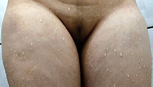 Bailey Quinn Feels Juicy Emotions During Bath Masturbation