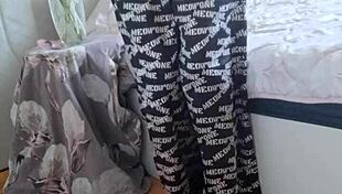 elza kom shows off nylon tights fetish in lingerie