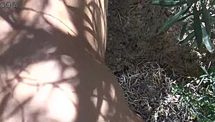 Аматворска френска MILF пикае и я чукат с крем пай на обществено място