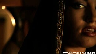 Look at this Indian goddess slowly revealing her stunning body!