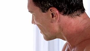 i massage teen masseuse then she gets cumshot facial