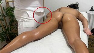 Flagrante Casada Paulistana Peladinha Durante Massagem