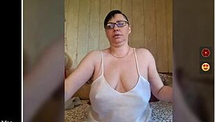 Tia Lucia dances with big nipples on camera