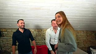 Elle aime aller au charbon cette coquine de Jessie