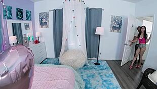 Alexia, how does it feel playing with your ass on valentines?