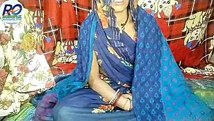 desi rashi aunty in hospital roleplay lifts saree and fingers patient