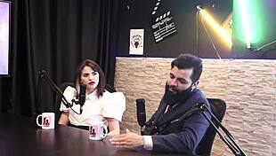 Mereka Cipta Syarikat Produksi dan Susah di Pasaran, Kena Tipu dan Dia Hamil Masuk Dunia Porno - Lady Snow dan Lord Kenobi Sheer Red