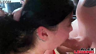 Pelacur gemuk Chris Tang kerjain kontol gede sampe cum keras pake tetek gede