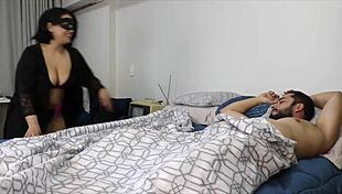 Ela não sucega sem antes tomar sua leitada matinal!