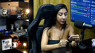 Renatinha Mello makes Ruan hard with a kiss and grab