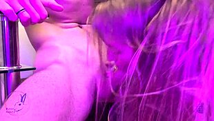 Stepsister feels intense deep penetration in her wet pussy by muscular blonde