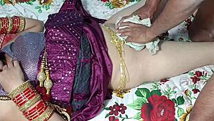 Gadis Desi Kampung Jelajahi Memek Ketat di XXX Pertama