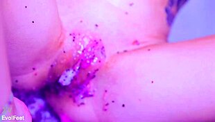 Nude Barefoot Fetish Girl Masturbates Wet Pussy to Squirting