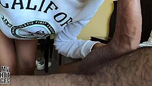 Tetona prostitute asks me to put on condom