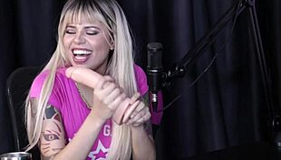 GABRIELLA GUSHI STRIPS AND BLOWS BIG COCK