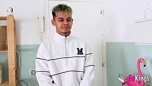 lucia bianco wants to debut a young 18+ boy sex with mature girls 😍