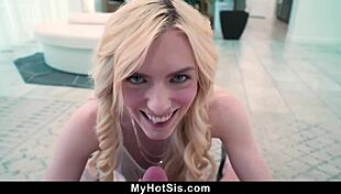 Stepsiblings find the best way to beat the heat with a blowjob